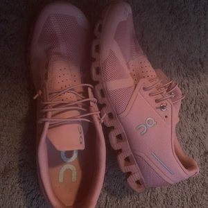 Worn once, bought online and are just a little too small.